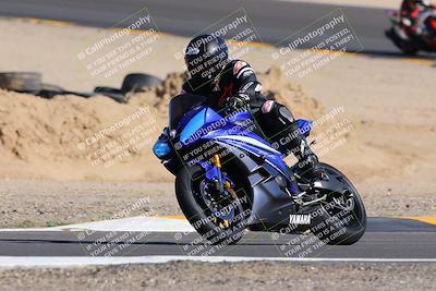 media/Oct-08-2022-SoCal Trackdays (Sat) [[1fc3beec89]]/Turn 10 (945am)/